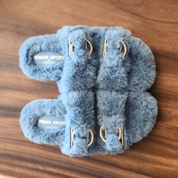 J/Slides - Picture 1 of 3